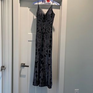 Evening gown/prom dress/formal attire